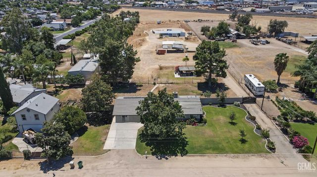 12420 Paddock Place, Bakersfield, CA 93312