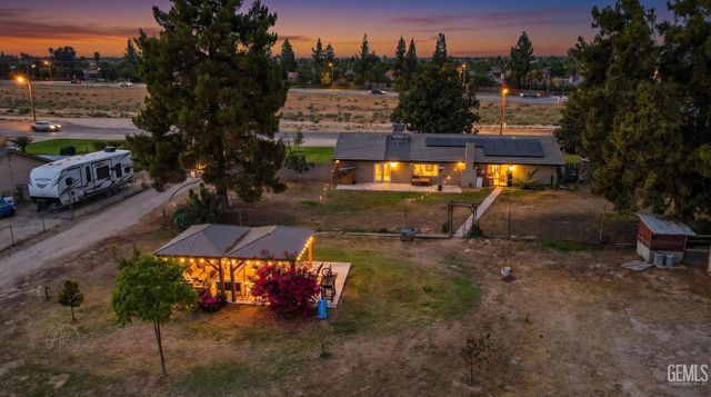 12420 Paddock Place, Bakersfield, CA 93312