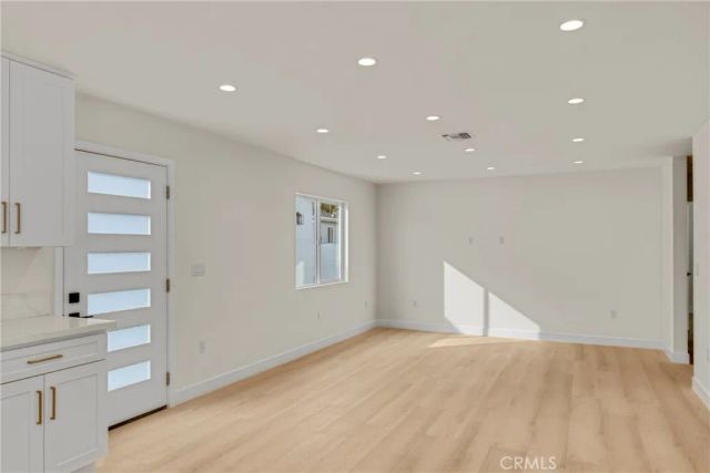 7040 Tyrone Avenue, Van Nuys, CA 91405