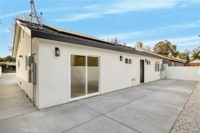 7040 Tyrone Avenue, Van Nuys, CA 91405