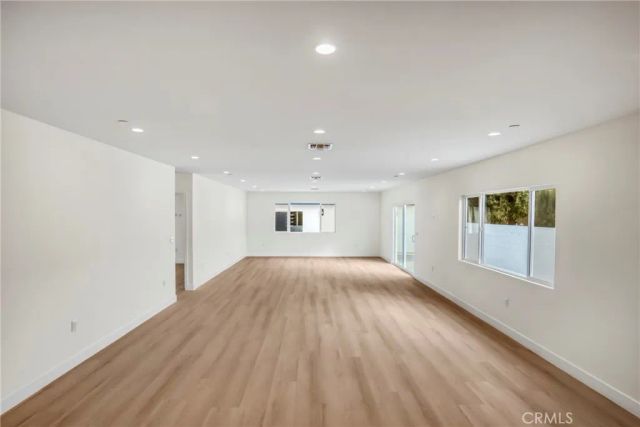 7040 Tyrone Avenue, Van Nuys, CA 91405