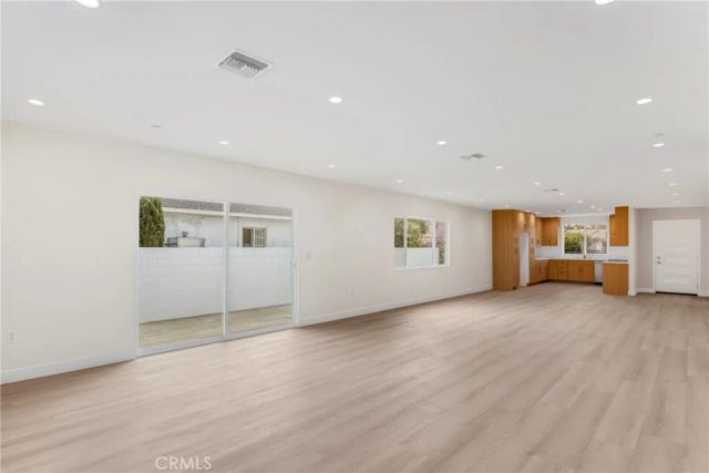 7040 Tyrone Avenue, Van Nuys, CA 91405