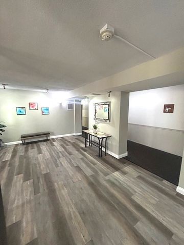 111 S Baybrook Drive 404, Palatine, IL 60074