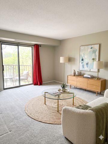 111 S Baybrook Drive 404, Palatine, IL 60074