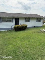 414 S Chamberlain Ave, Rockwood, TN 37854