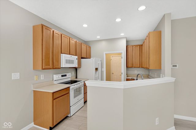 4132 Much Marcle Drive, Zionsville, IN 46077