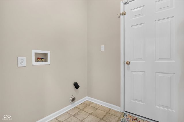 4132 Much Marcle Drive, Zionsville, IN 46077