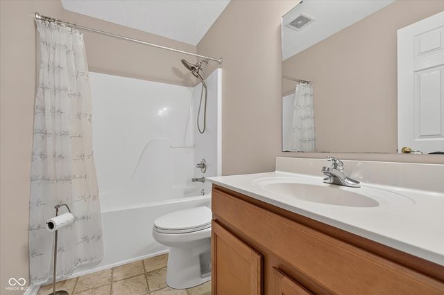4132 Much Marcle Drive, Zionsville, IN 46077