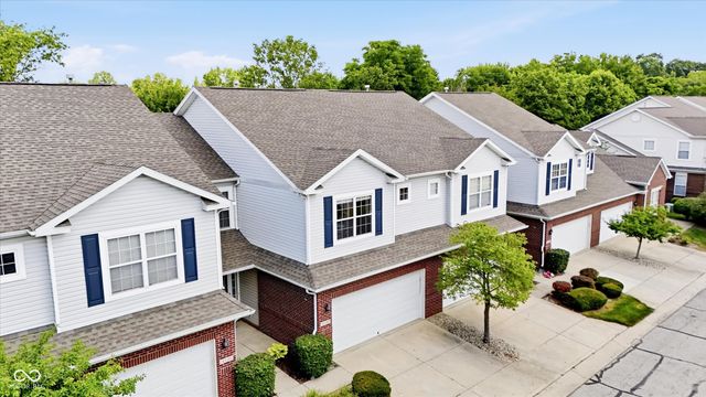 4132 Much Marcle Drive, Zionsville, IN 46077
