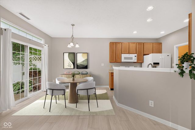 4132 Much Marcle Drive, Zionsville, IN 46077