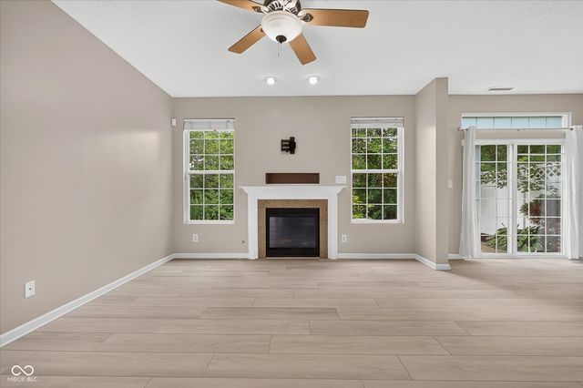 4132 Much Marcle Drive, Zionsville, IN 46077