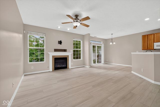 4132 Much Marcle Drive, Zionsville, IN 46077