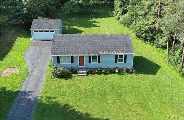 7399 Michael Road, Orchard Park, NY 14127
