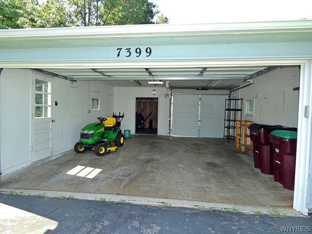 7399 Michael Road, Orchard Park, NY 14127