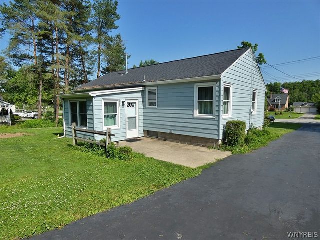 7399 Michael Road, Orchard Park, NY 14127