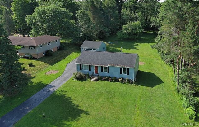 7399 Michael Road, Orchard Park, NY 14127