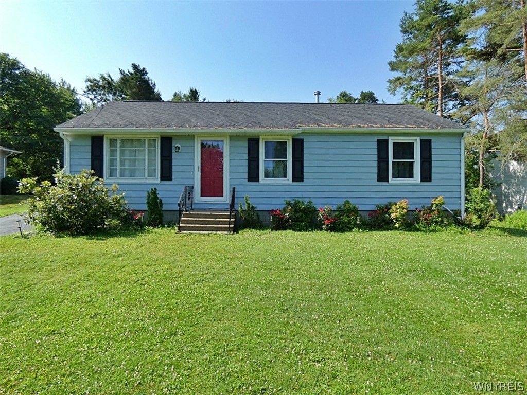 7399 Michael Road, Orchard Park, NY 14127