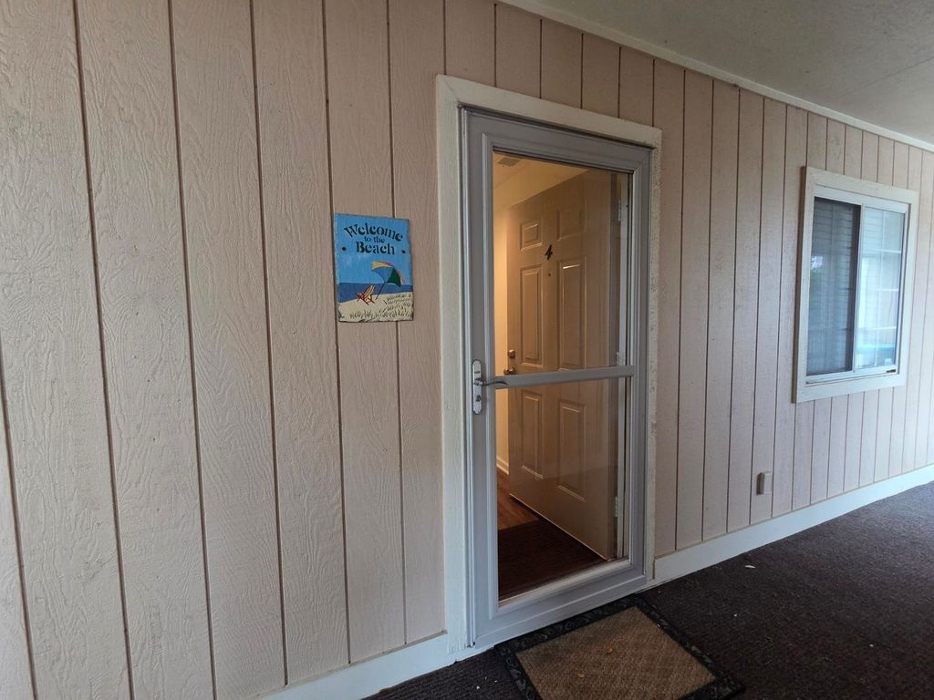 1900 Duffy St Unit H4, North Myrtle Beach, SC 29582 — photo 2