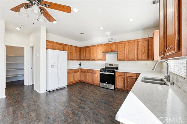 44232 Begonia Street, Lancaster, CA 93535