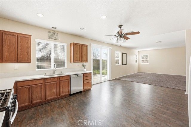 44232 Begonia Street, Lancaster, CA 93535