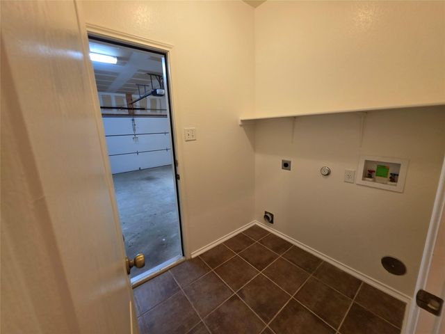 824 Mahomet DR, Pflugerville, TX 78660