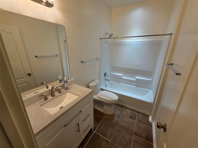 824 Mahomet DR, Pflugerville, TX 78660