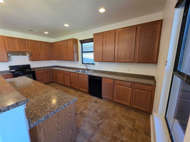 824 Mahomet DR, Pflugerville, TX 78660