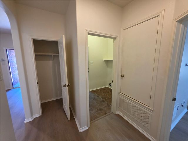 824 Mahomet DR, Pflugerville, TX 78660