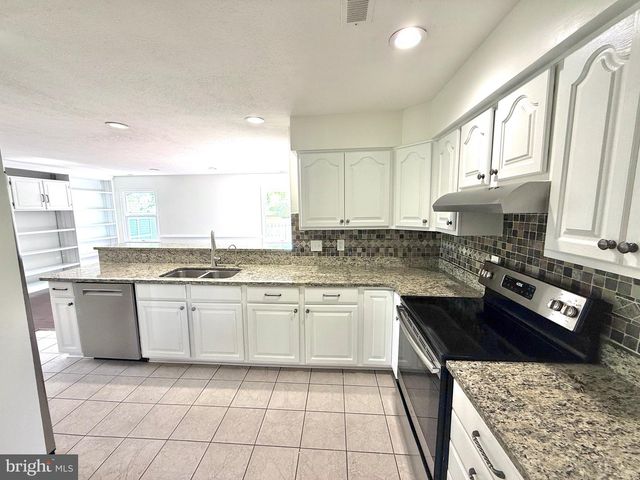 101 SOUTHDOWN CIR, Stephens City, VA 22655