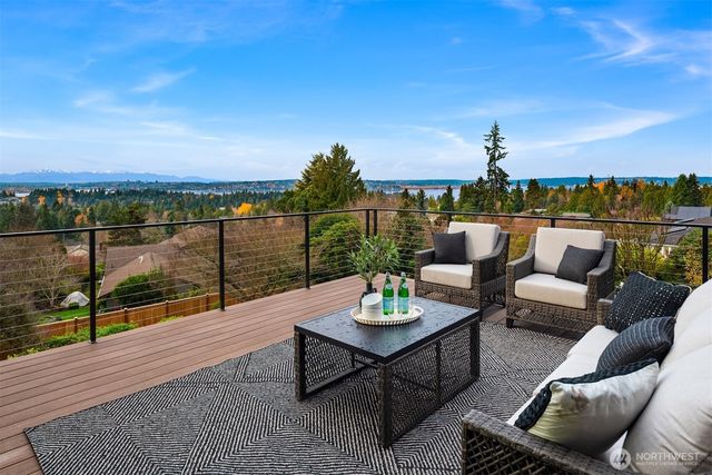 2627 96th Avenue NE, Clyde Hill, WA 98004