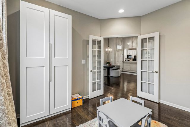 1 Waterfront Court, Algonquin, IL 60102