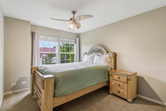 1 Waterfront Court, Algonquin, IL 60102
