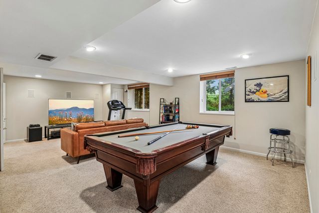 1 Waterfront Court, Algonquin, IL 60102