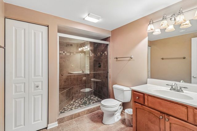 1 Waterfront Court, Algonquin, IL 60102