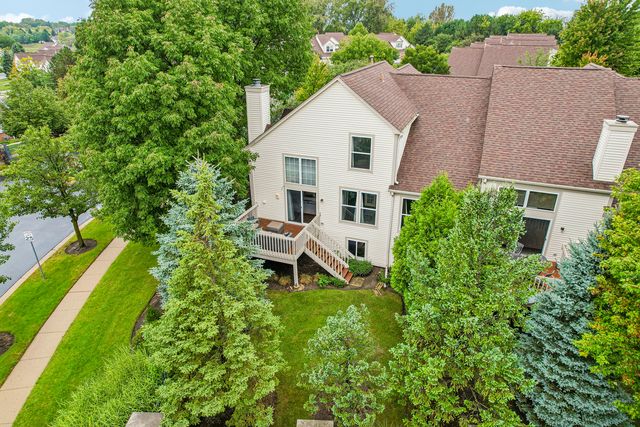 1 Waterfront Court, Algonquin, IL 60102