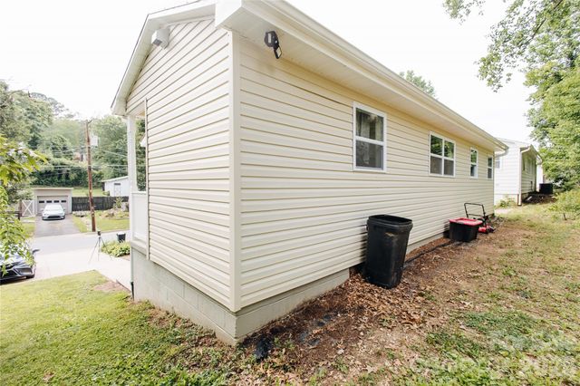 212 Maple Avenue, Marion, NC 28752