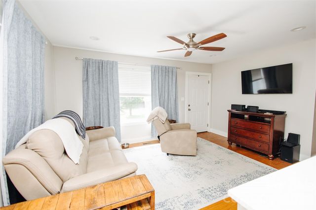 212 Maple Avenue, Marion, NC 28752