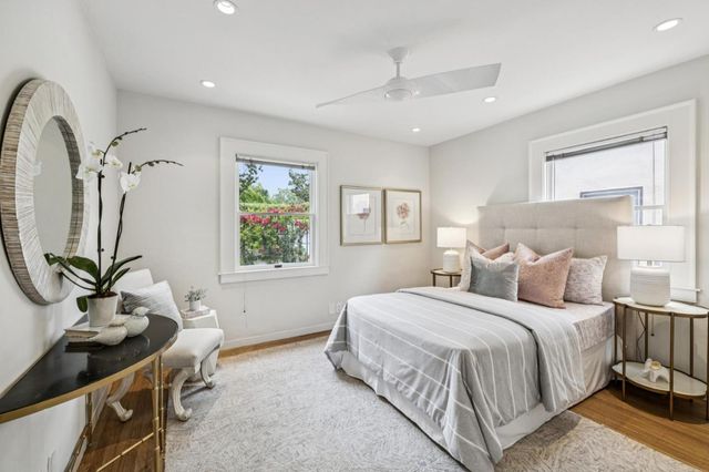 690 Lincoln Avenue, Palo Alto, CA 94301