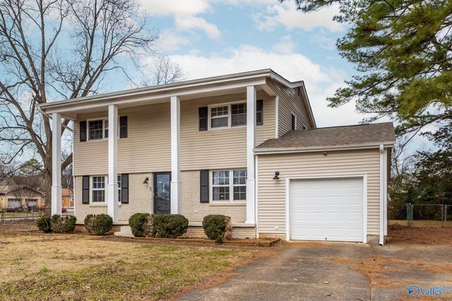 3818 Jamestown Drive, Huntsville, AL 35810