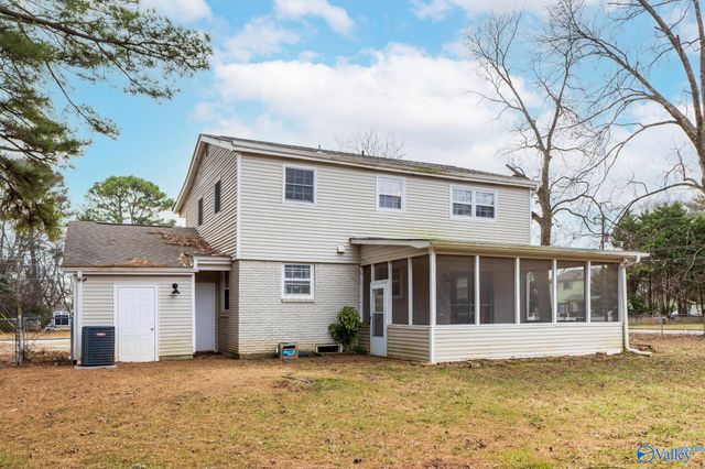 3818 Jamestown Drive, Huntsville, AL 35810