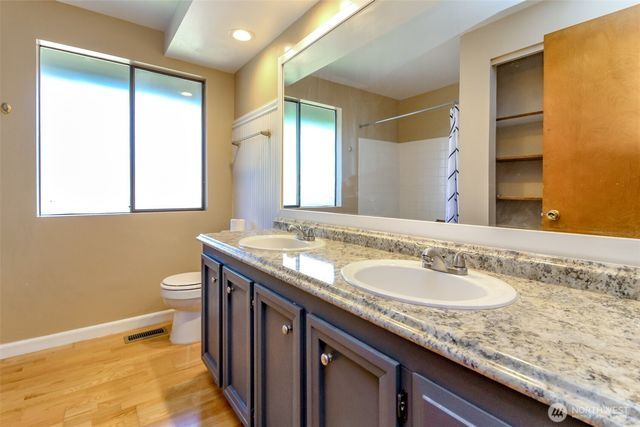 14823 SE 172nd Place, Renton, WA 98058