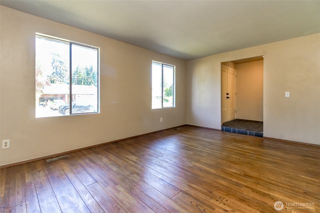 14823 SE 172nd Place, Renton, WA 98058