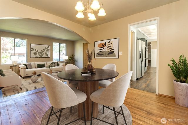 14823 SE 172nd Place, Renton, WA 98058