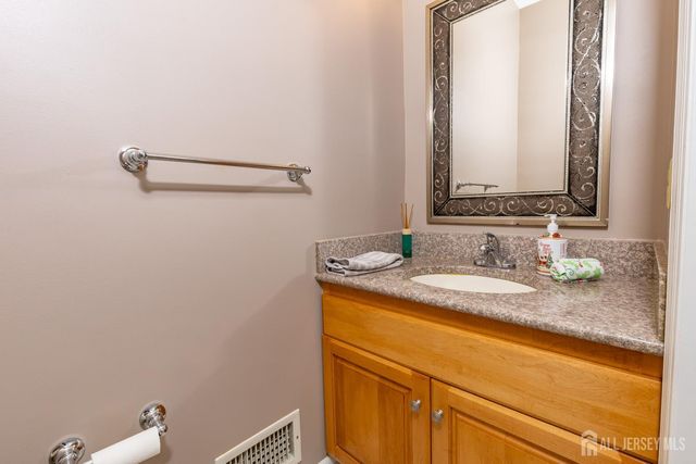 19 trish Court, Old Bridge, NJ 07747