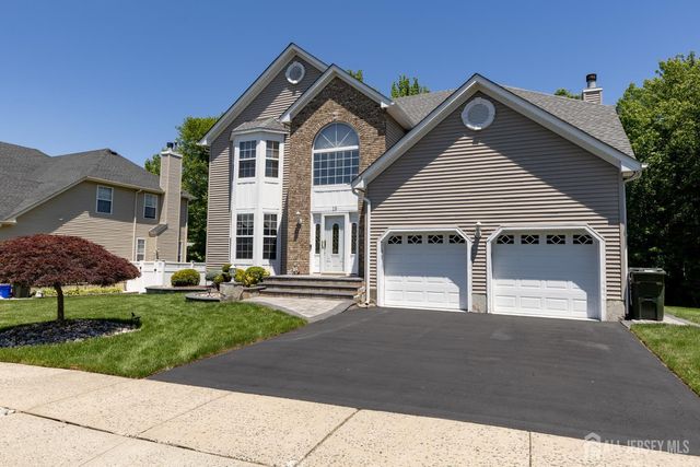 19 trish Court, Old Bridge, NJ 07747