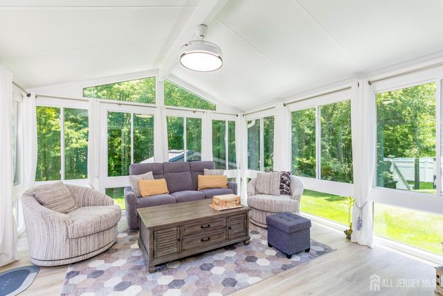 19 trish Court, Old Bridge, NJ 07747