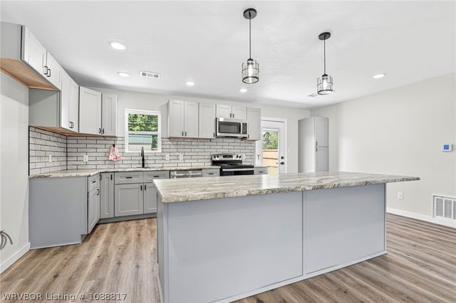 1204 D Street, Barling, AR 72923