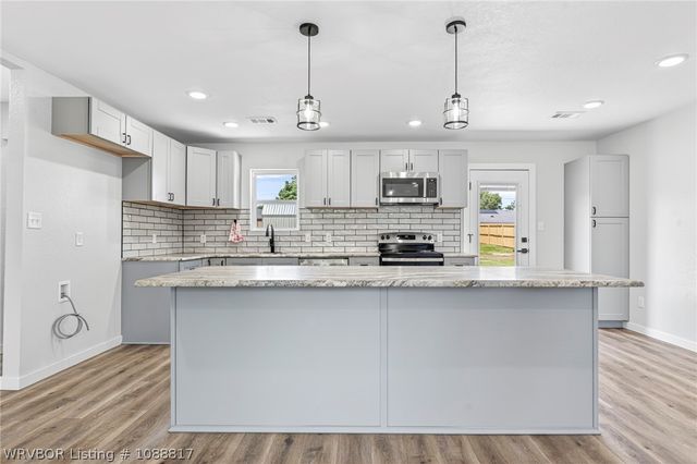 1204 D Street, Barling, AR 72923