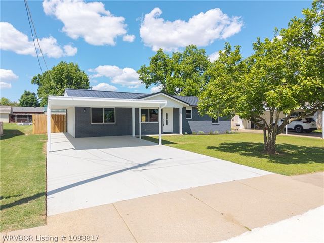 1204 D Street, Barling, AR 72923