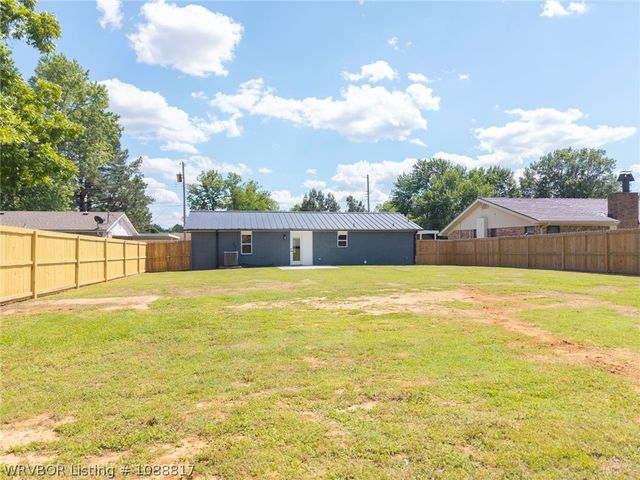 1204 D Street, Barling, AR 72923